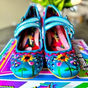 Fun, loving hand, embroidered shoes from irregular world